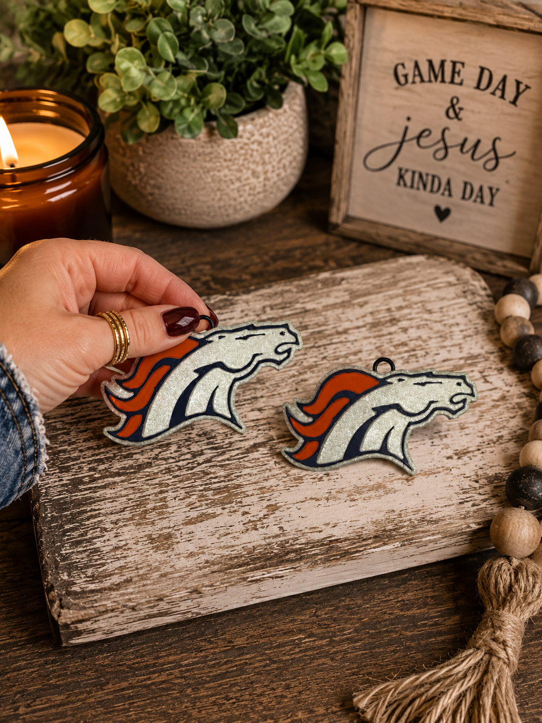Broncos Vent Clips